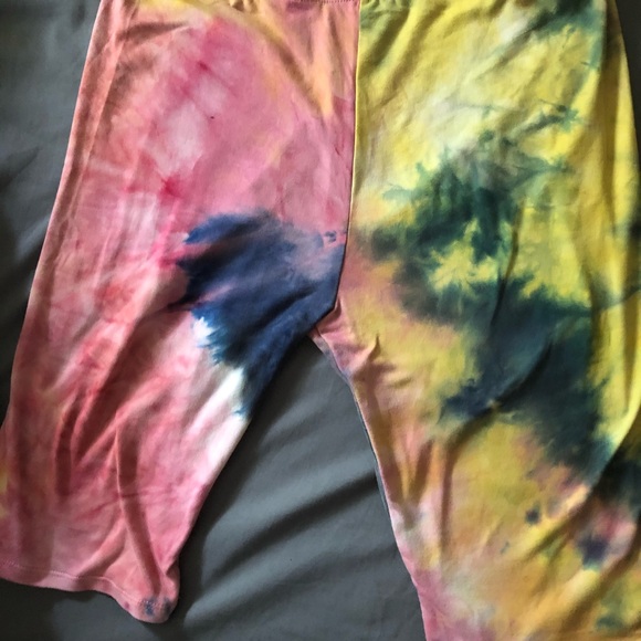 Two piece set - Picture 3 of 3